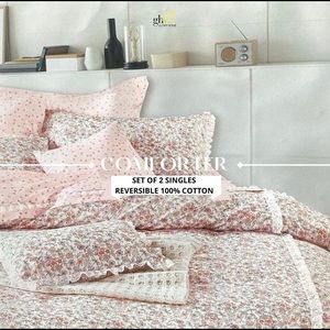 Comforter set of 2 singles